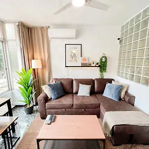Cozy And Bright Flat With Pool , Torremolinos España