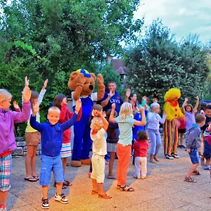 Domaine De La Paille Basse Camping